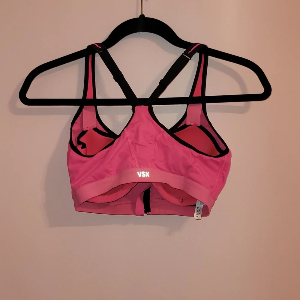 Victoria Secret Maxium Sports Bra - Picture 2 of 4
